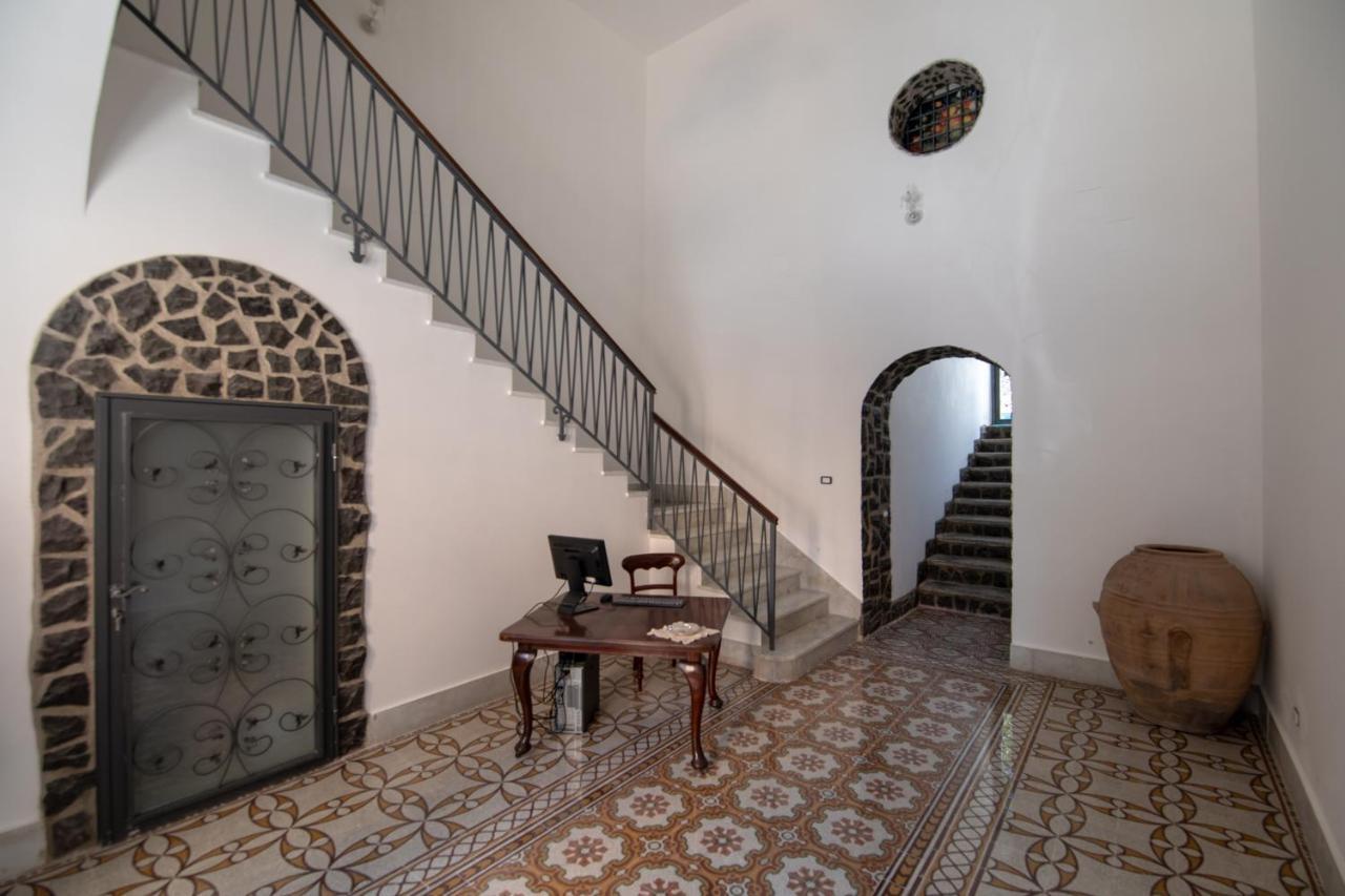 Palazzo Caracciolo Del Sole Bed & Breakfast Terzigno Eksteriør bilde